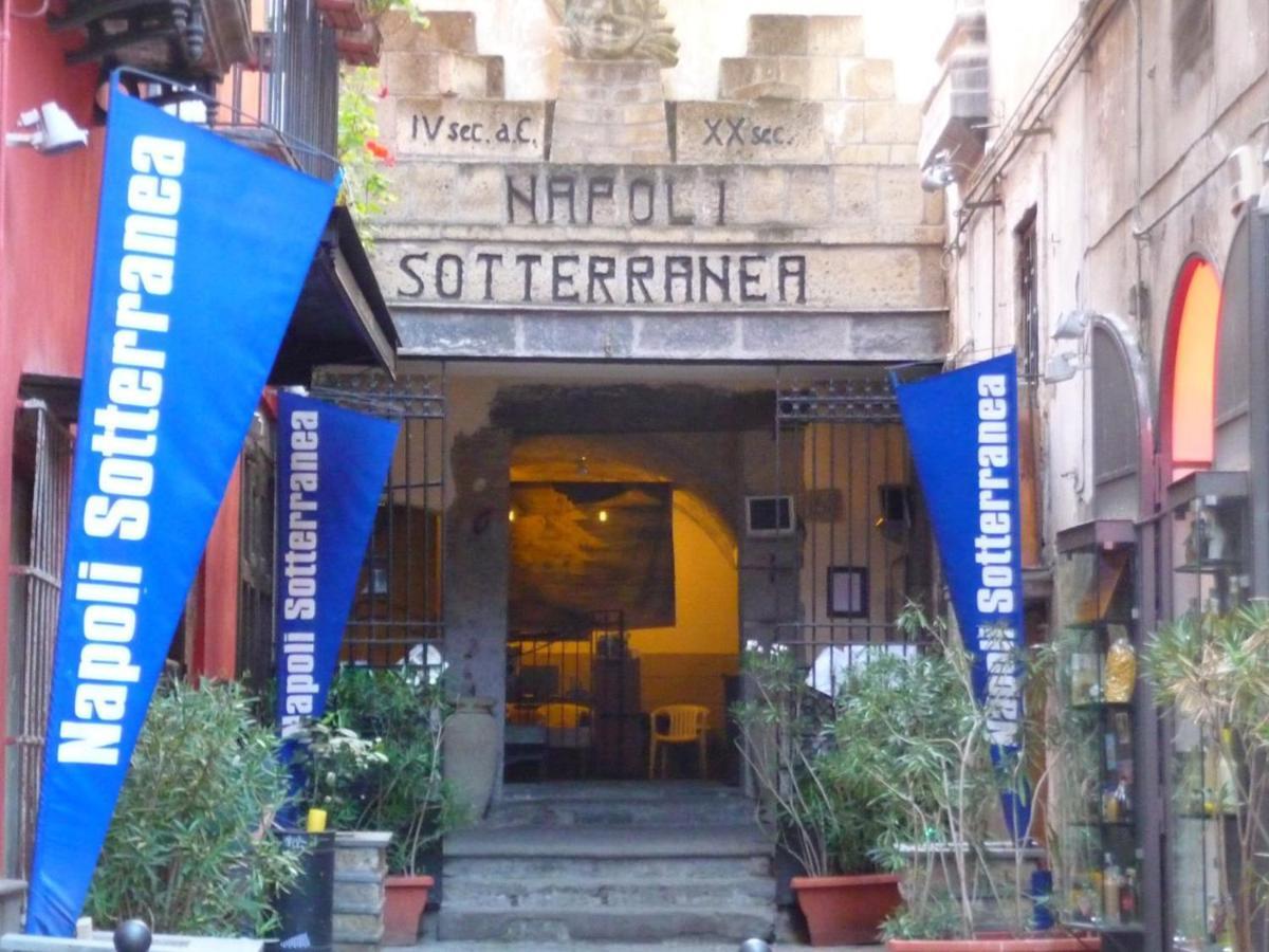 Bed and breakfast Non Ci Resta Che Napoli Extérieur photo